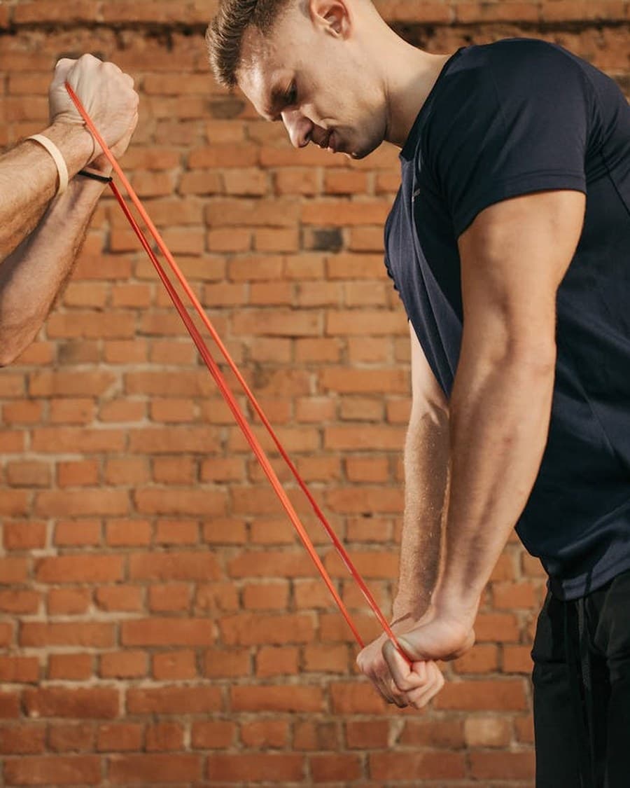 Training with a FitBeee resistance band